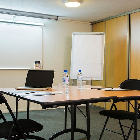 Comfort Hotel Étampes Zewnętrze zdjęcie