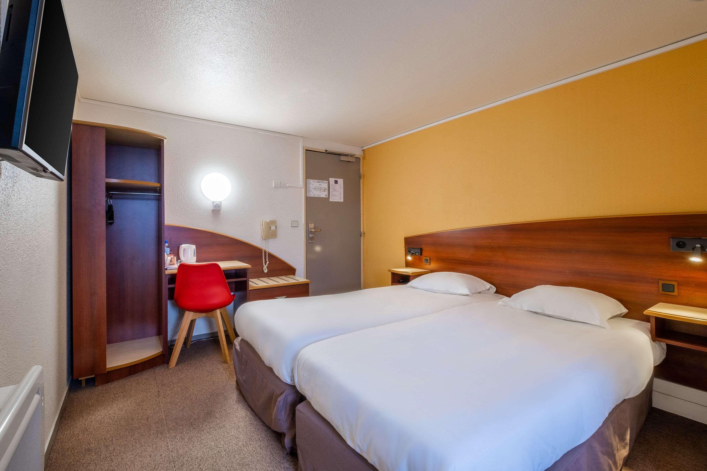Comfort Hotel Étampes Zewnętrze zdjęcie