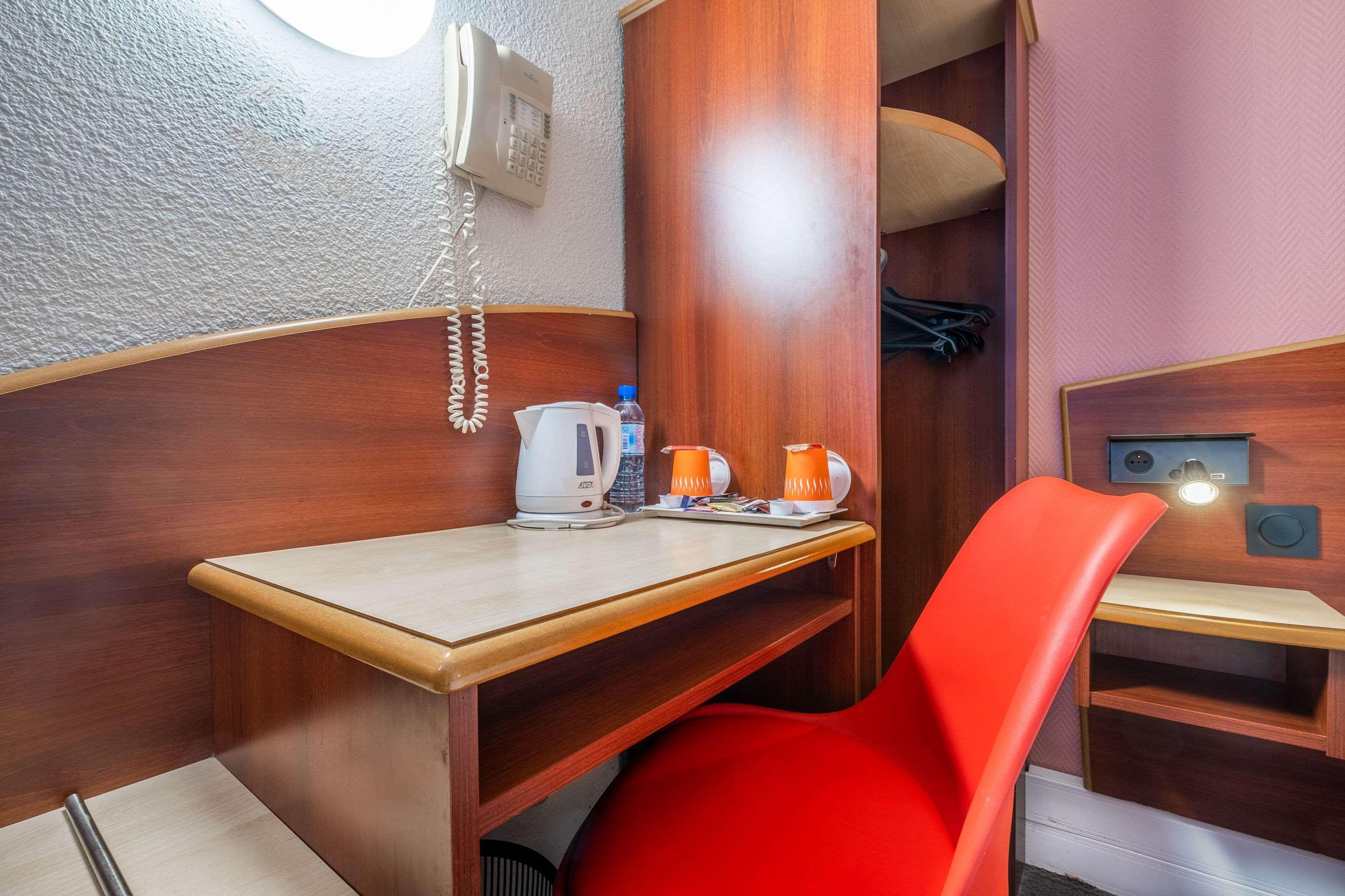 Comfort Hotel Étampes Zewnętrze zdjęcie
