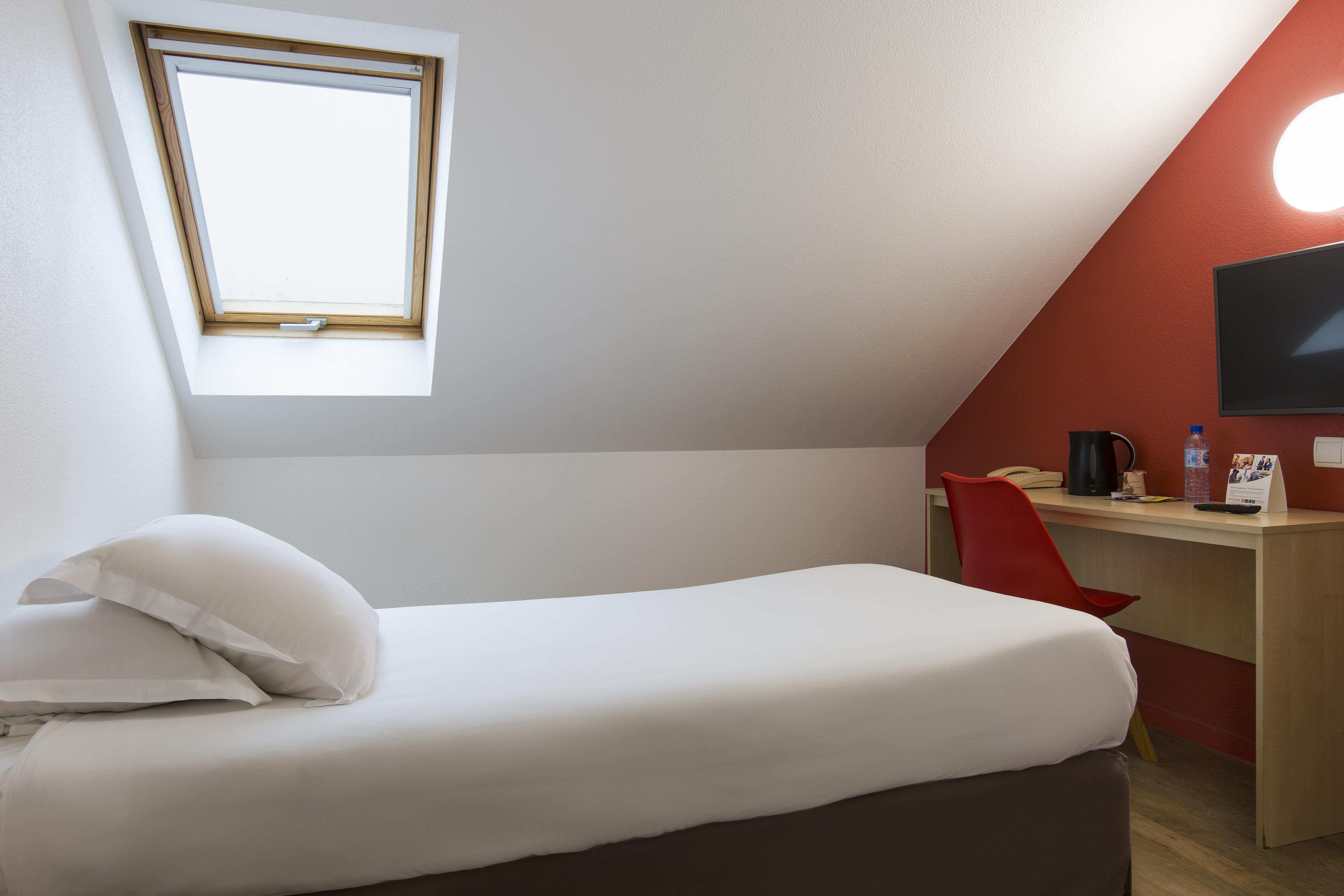 Comfort Hotel Étampes Zewnętrze zdjęcie