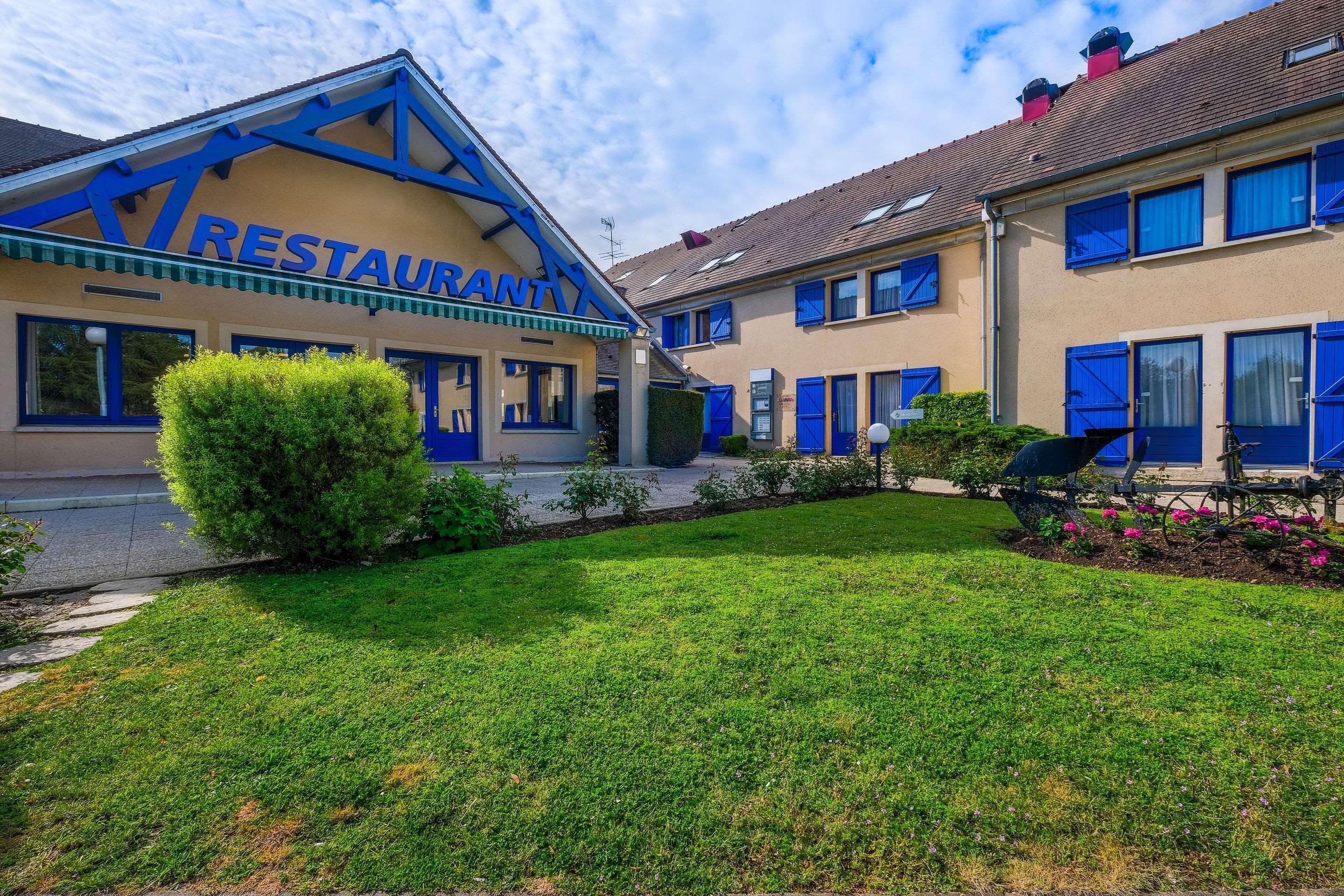 Comfort Hotel Étampes Zewnętrze zdjęcie