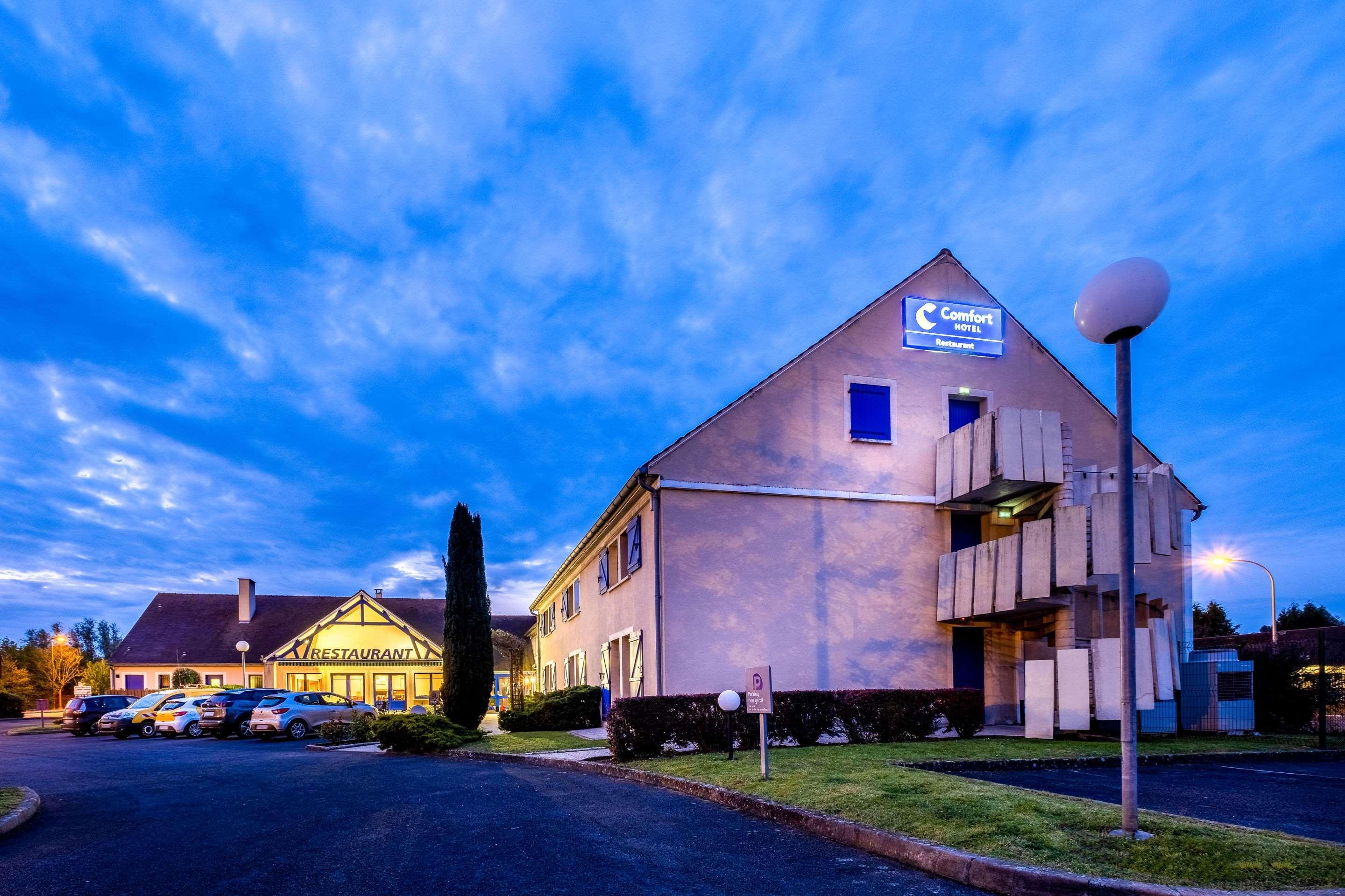 Comfort Hotel Étampes Zewnętrze zdjęcie