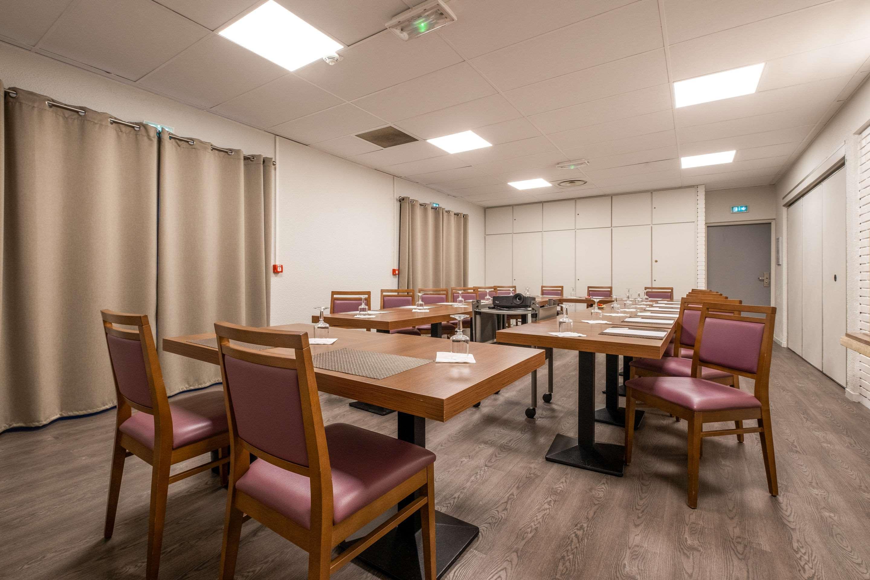 Comfort Hotel Étampes Zewnętrze zdjęcie