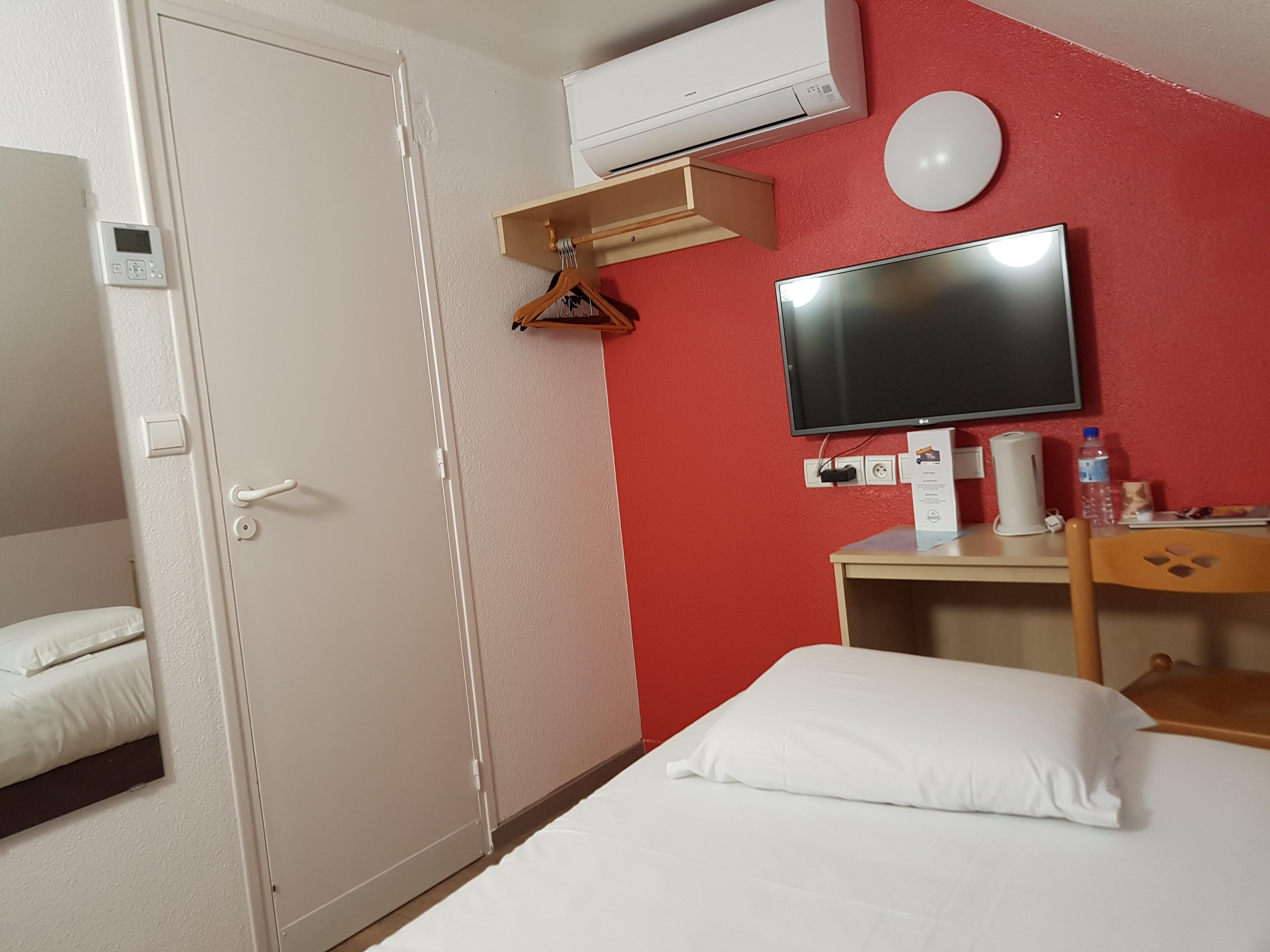 Comfort Hotel Étampes Zewnętrze zdjęcie