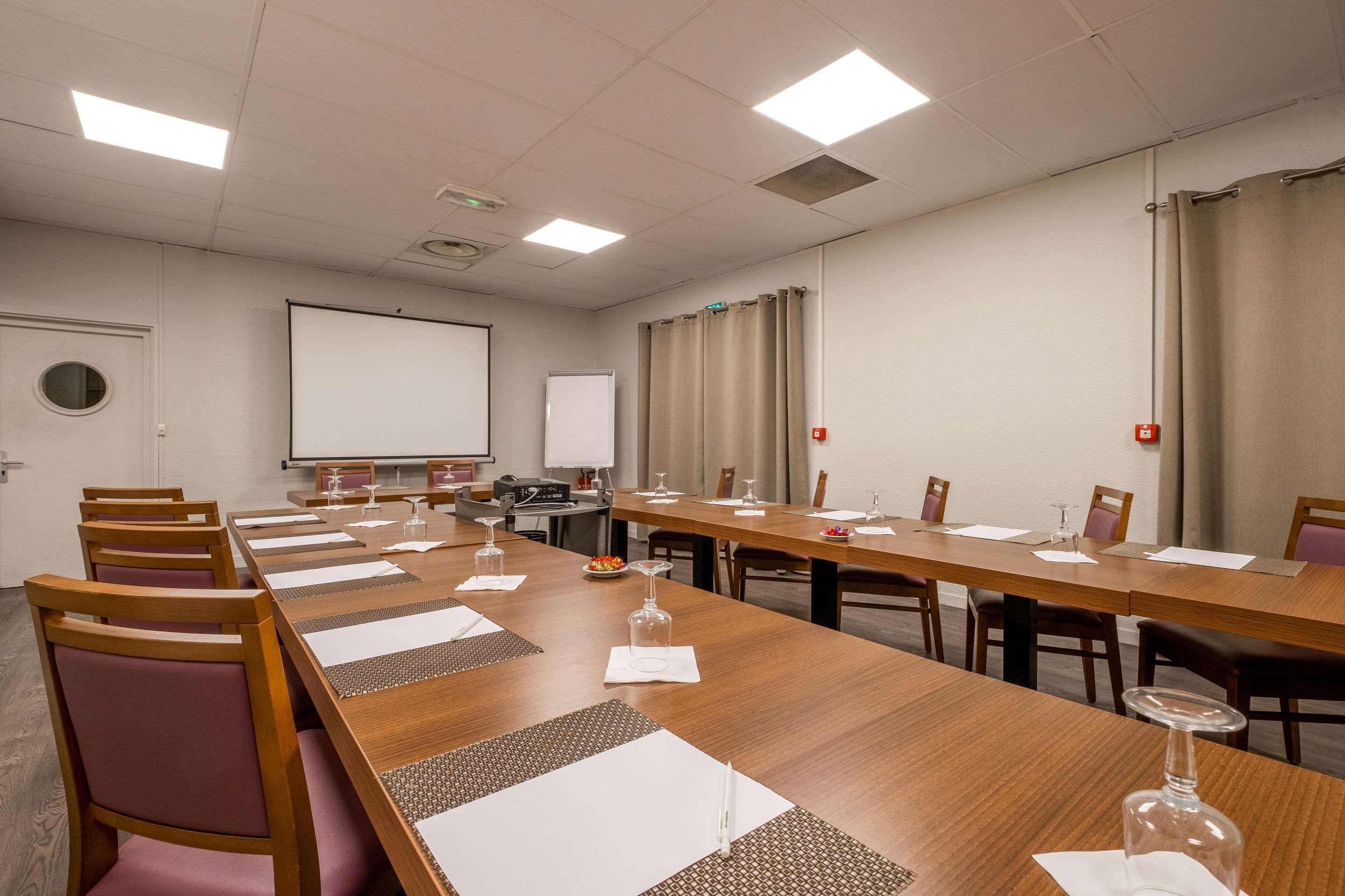 Comfort Hotel Étampes Zewnętrze zdjęcie