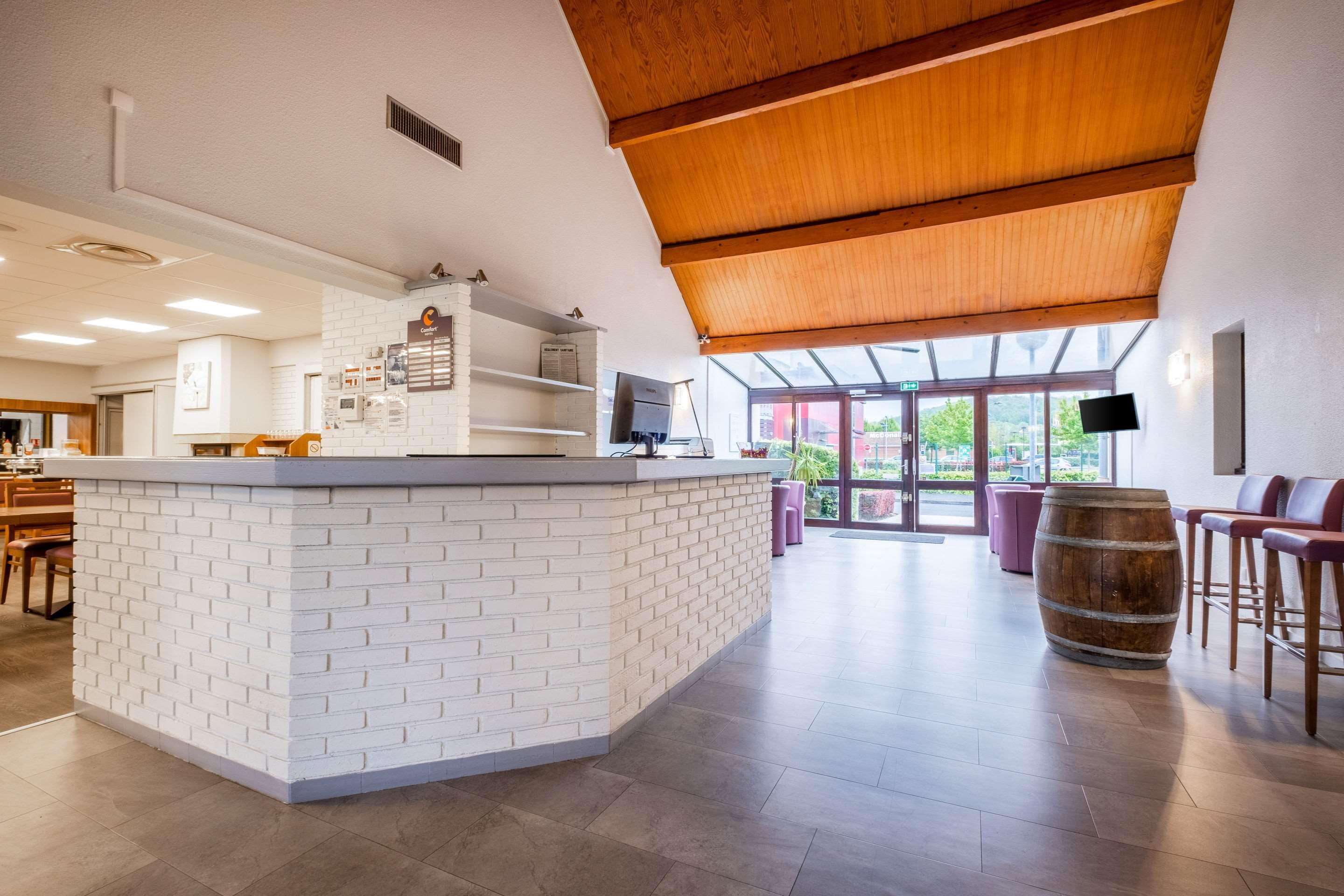 Comfort Hotel Étampes Zewnętrze zdjęcie