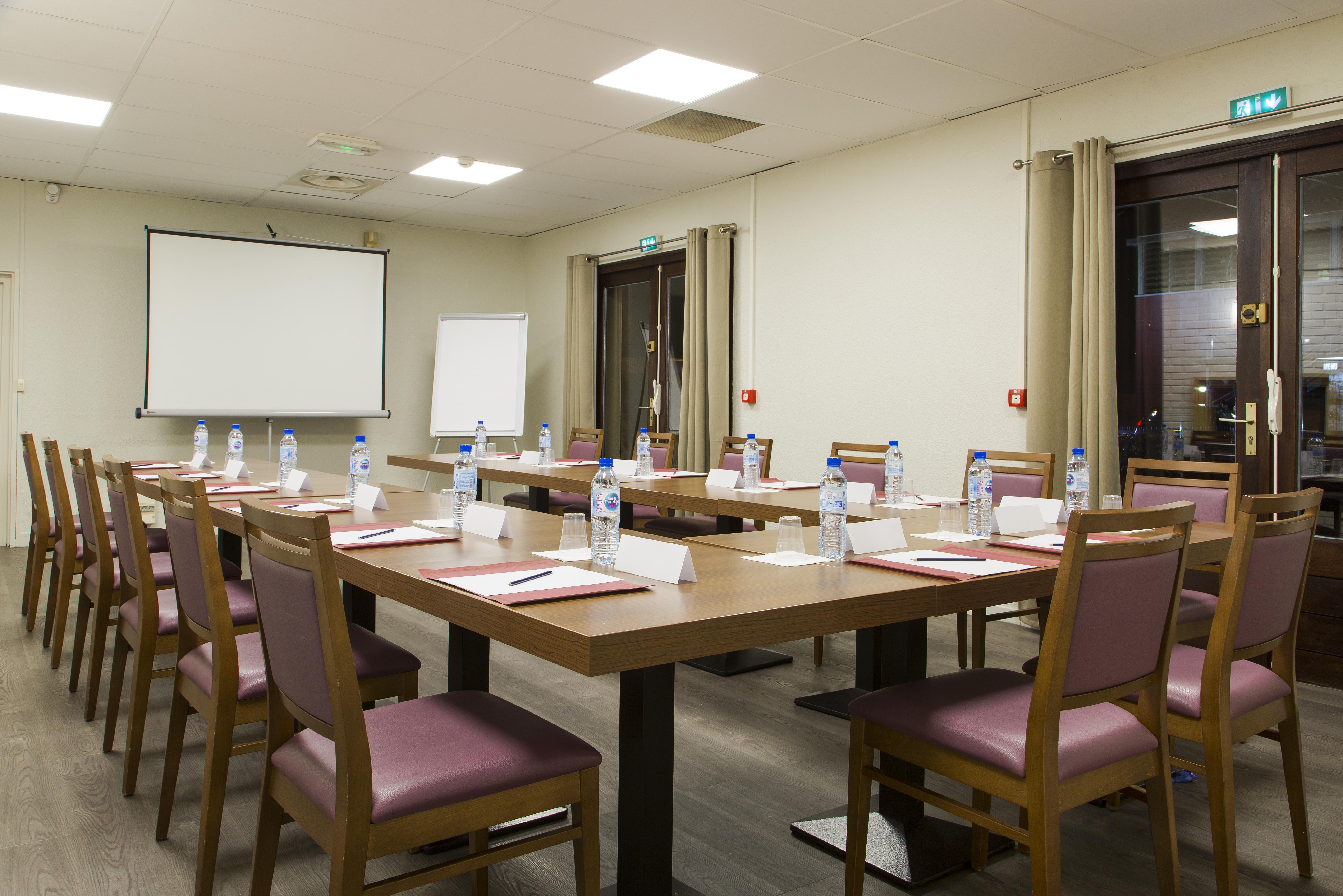 Comfort Hotel Étampes Zewnętrze zdjęcie