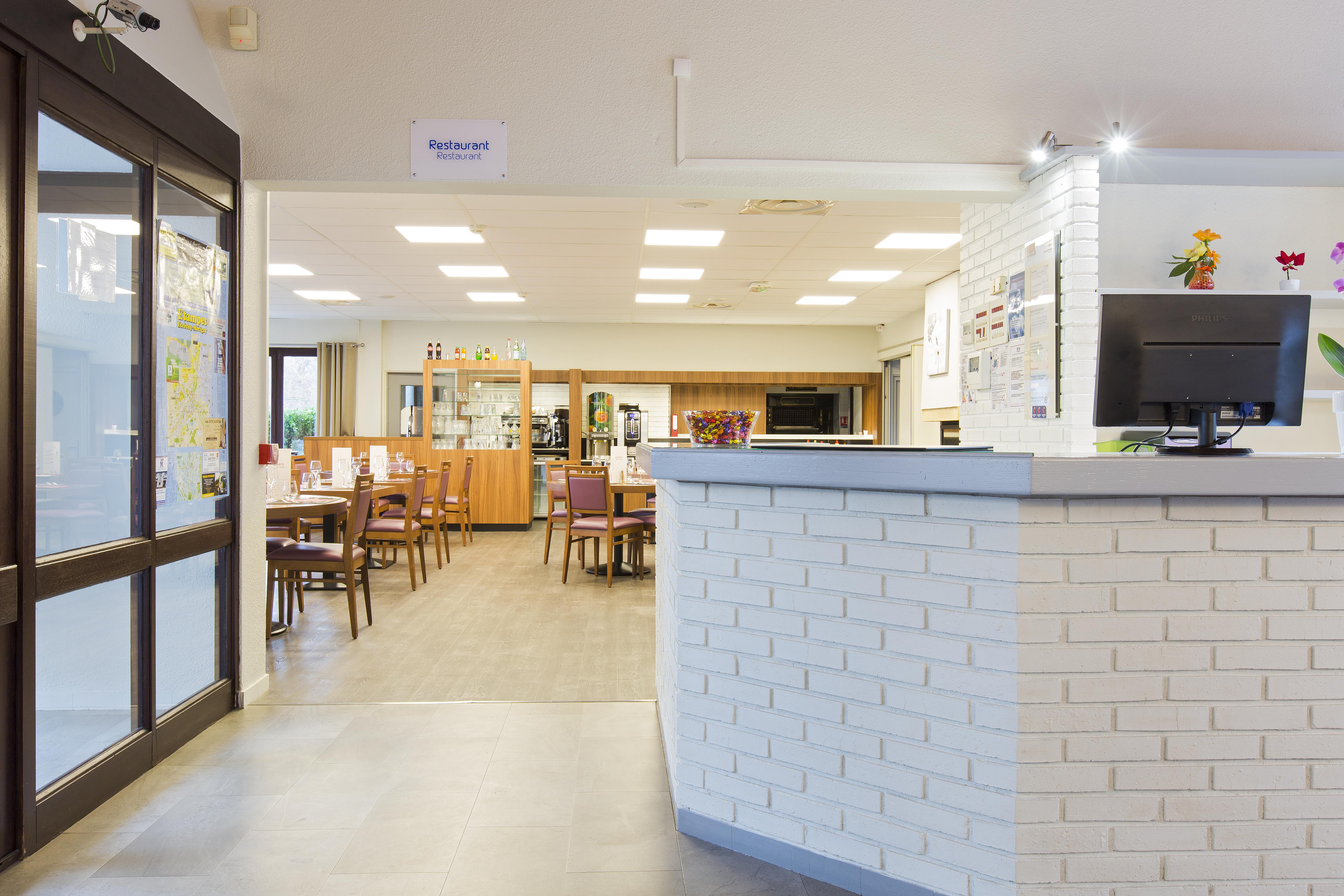 Comfort Hotel Étampes Zewnętrze zdjęcie
