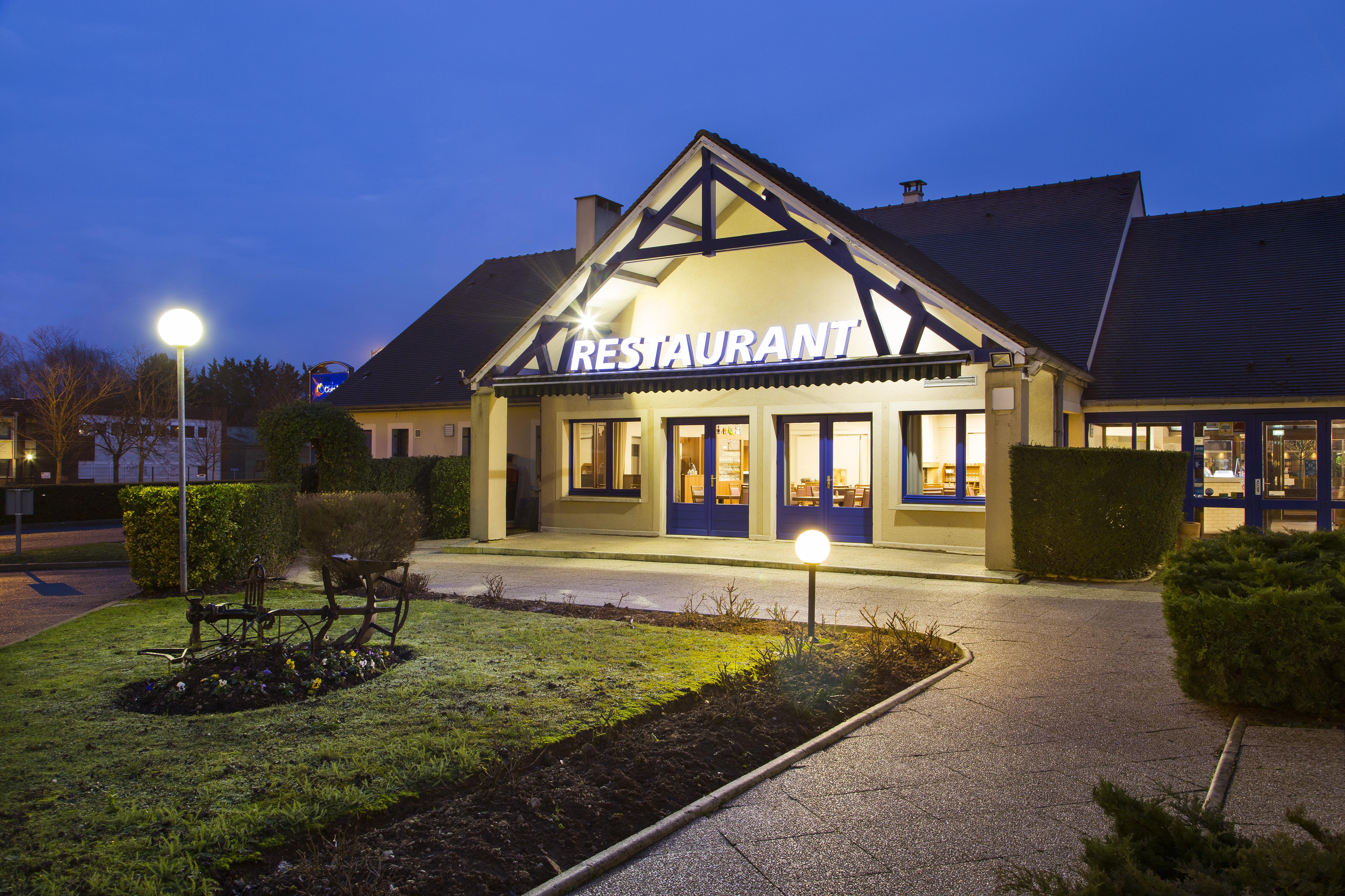 Comfort Hotel Étampes Zewnętrze zdjęcie
