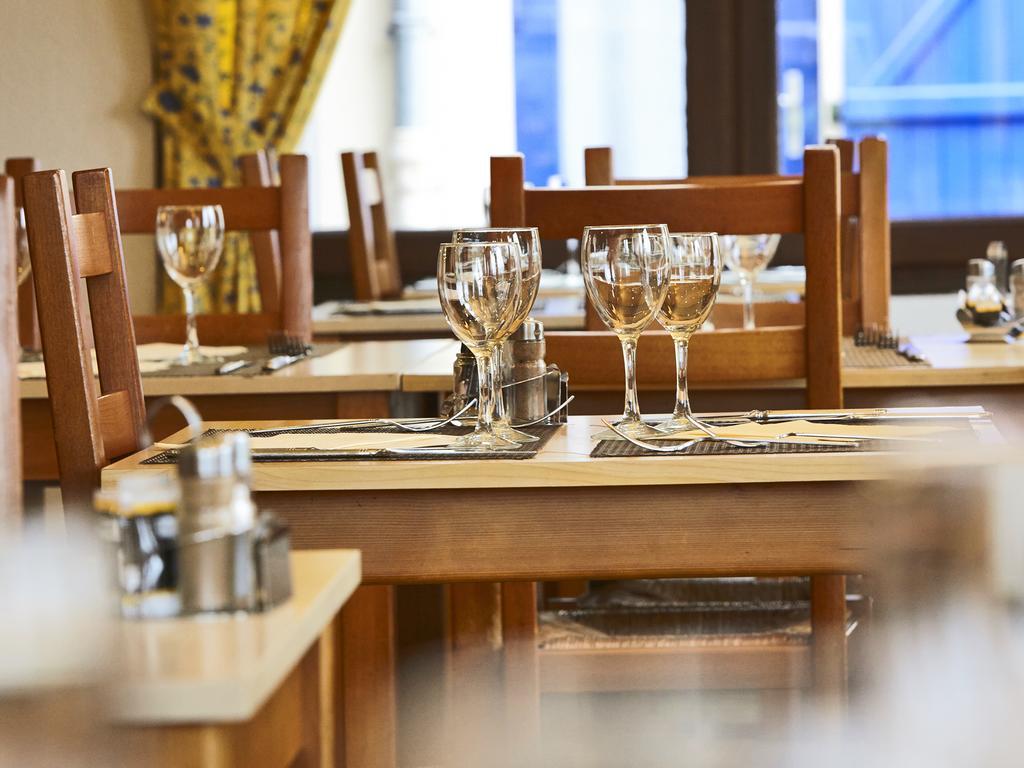 Comfort Hotel Étampes Zewnętrze zdjęcie