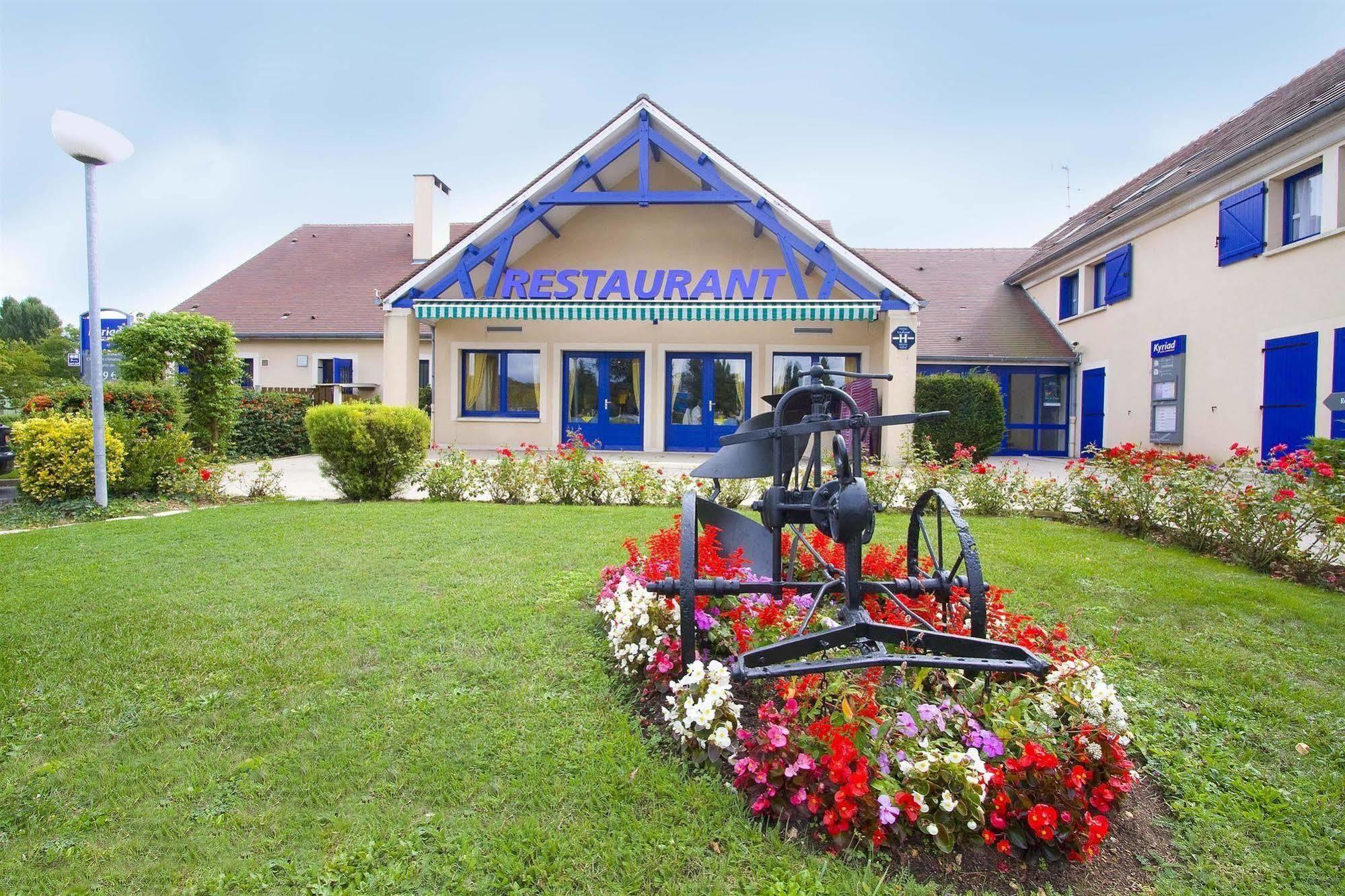 Comfort Hotel Étampes Zewnętrze zdjęcie